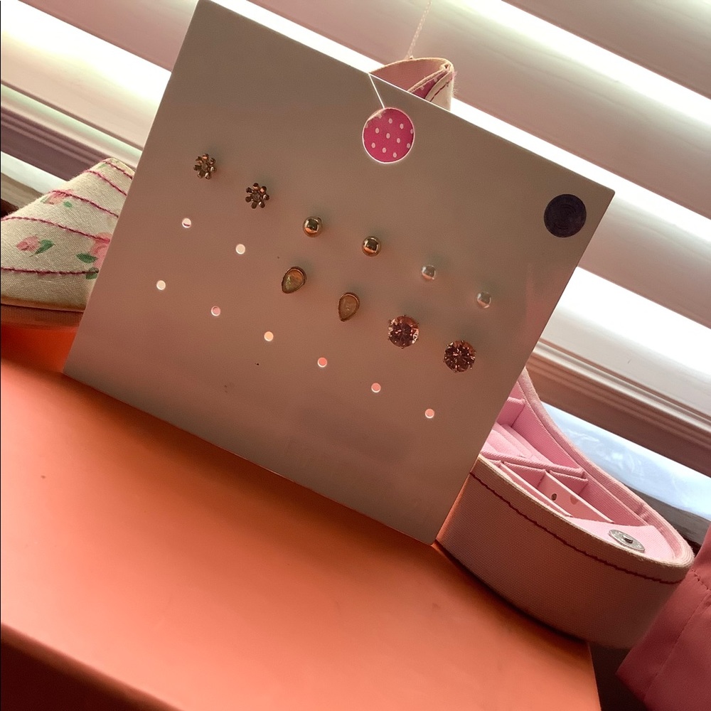 Forever 21 Earrings